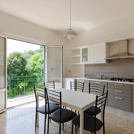 Joivy Family Flat With 3 Balconies, 10 Min To Beach Moneglia Kültér fotó