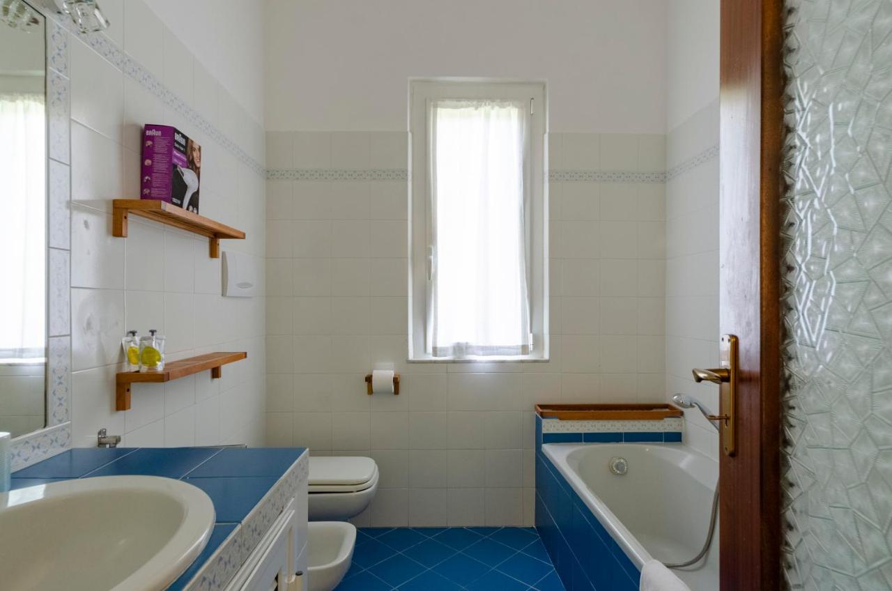 Joivy Family Flat With 3 Balconies, 10 Min To Beach Moneglia Kültér fotó