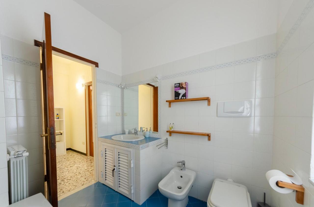 Joivy Family Flat With 3 Balconies, 10 Min To Beach Moneglia Kültér fotó
